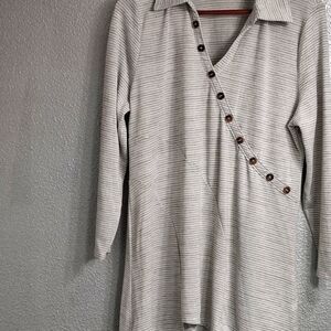 Soft Surroundings Tamara Lightweight Knit Asymmetrical Button Tunic    Size L